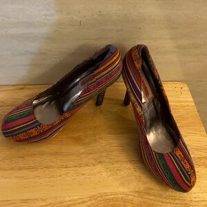 Torta Caliente Mesa Vibrant Multicolor Striped Women's Heels